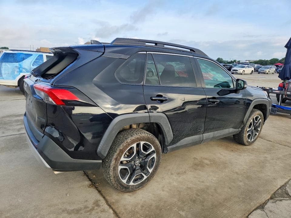 2020 TOYOTA RAV4 ADVENTURE 3
