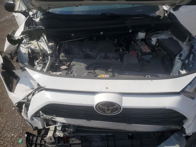 2023 TOYOTA RAV4 LE 12
