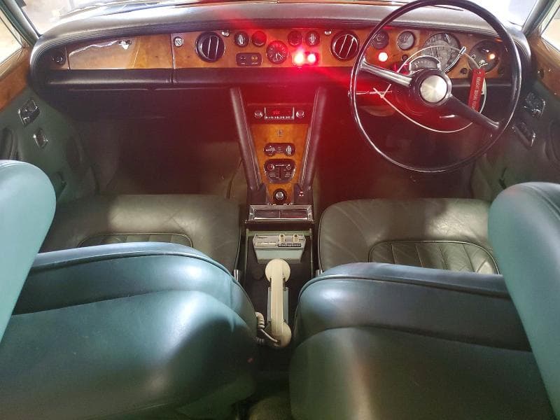 1972 ROLLS-ROYCE SILVER SERAPH 8