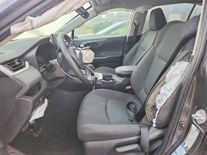 2021 TOYOTA RAV4 LE 7