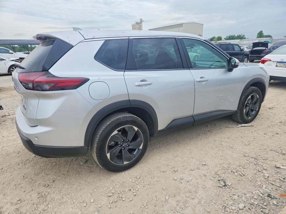 2024 NISSAN ROGUE SV 3