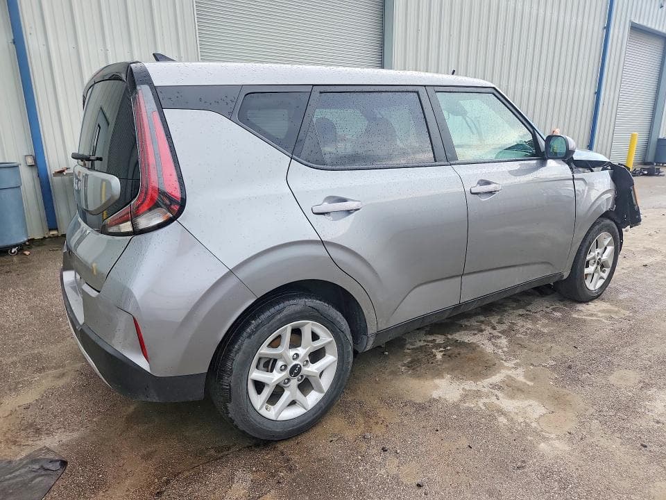 2025 KIA SOUL LX 3