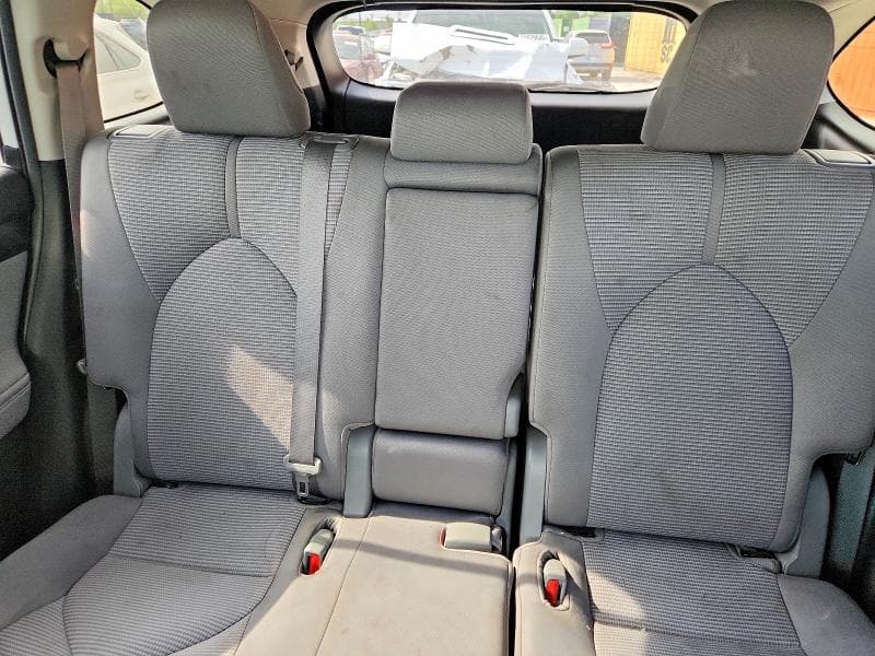 2021 TOYOTA HIGHLANDER LE 10