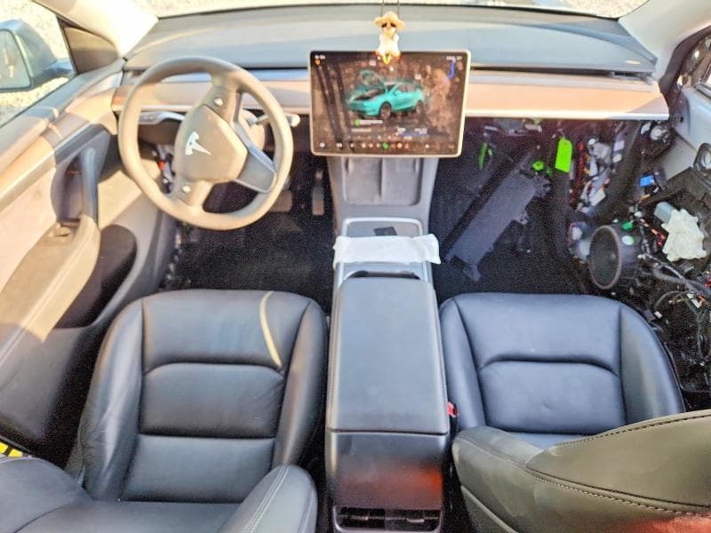 2024 TESLA MODEL Y 8