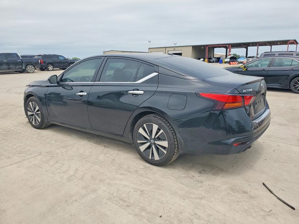 2022 NISSAN ALTIMA SV 2