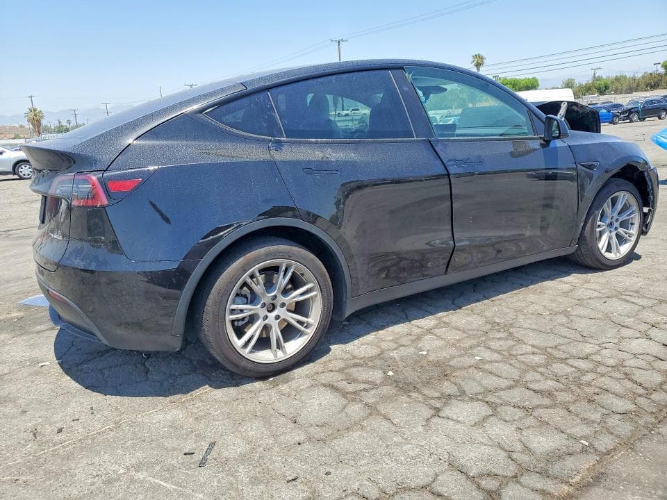 2024 TESLA MODEL Y 3