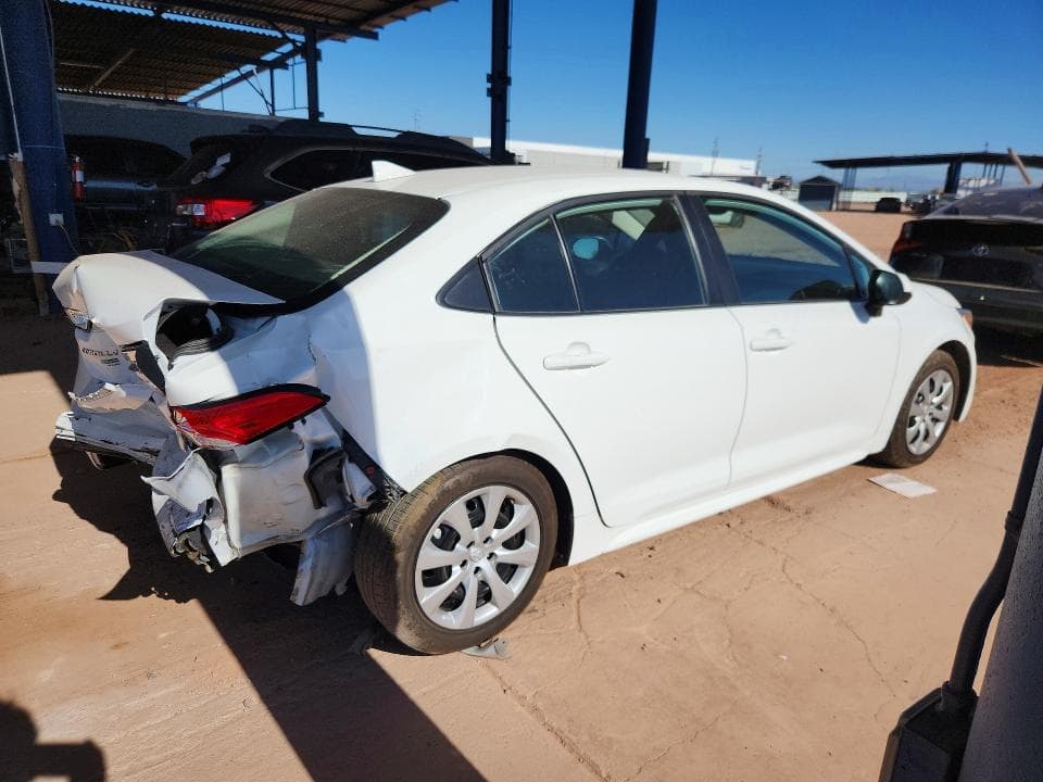2024 TOYOTA COROLLA LE 3