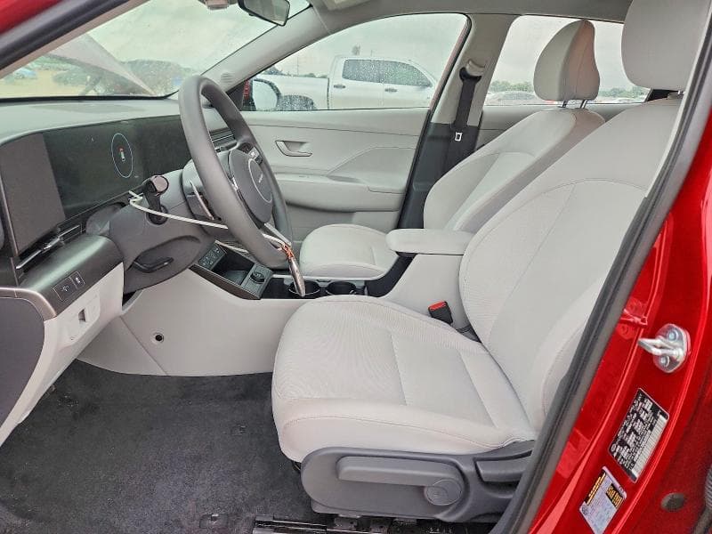 2025 HYUNDAI KONA SE 7