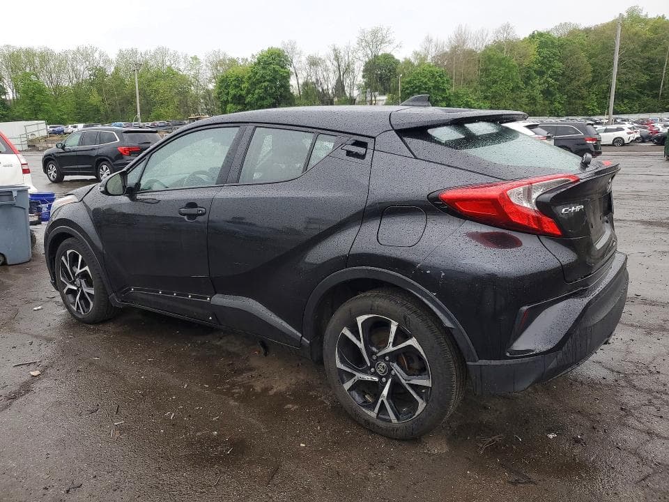 2020 TOYOTA C-HR XLE 2
