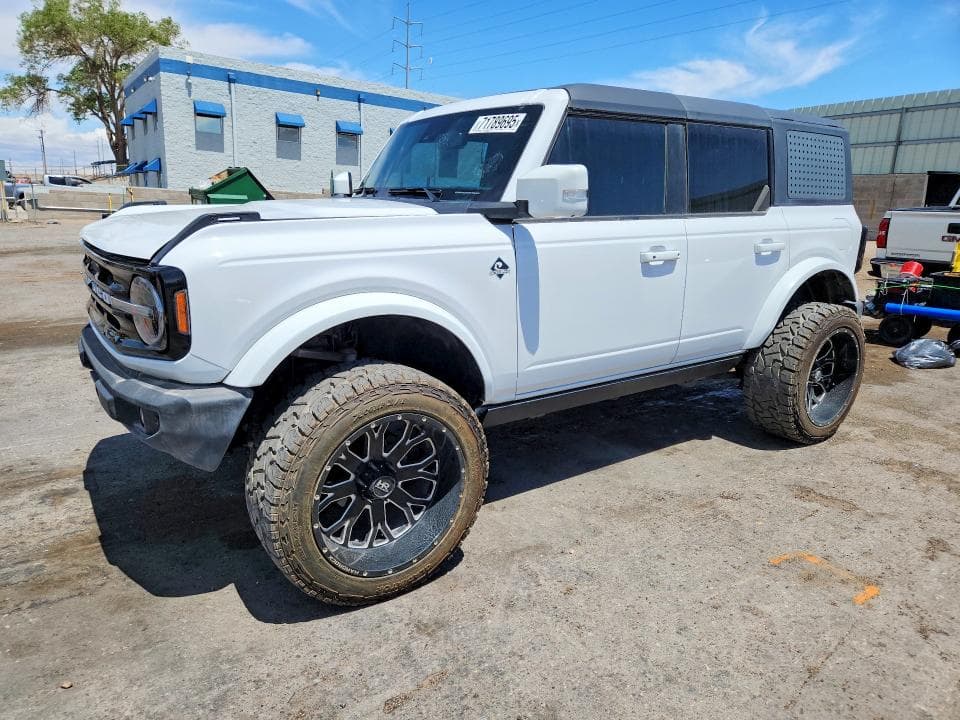 2024 FORD BRONCO OUTER BANKS - 1