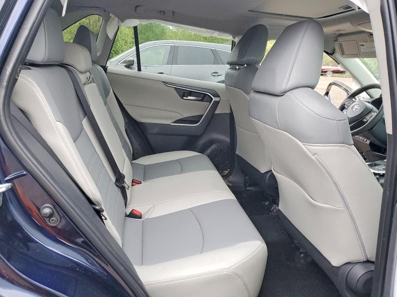2025 TOYOTA RAV4 XLE PREMIUM 11