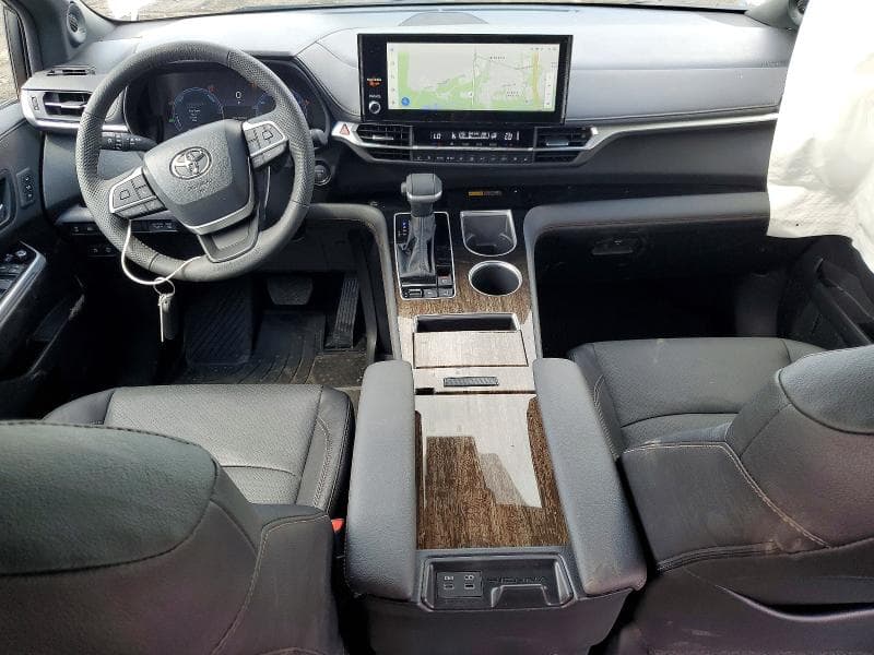 2025 TOYOTA SIENNA LIMITED 7-PASSENGER 8