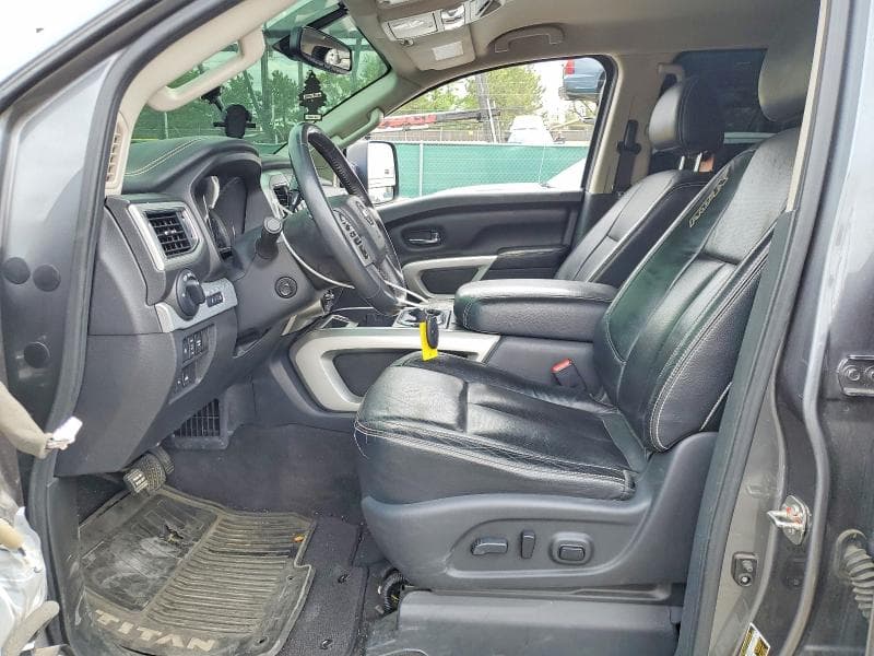 2017 NISSAN TITAN PRO-4X 7