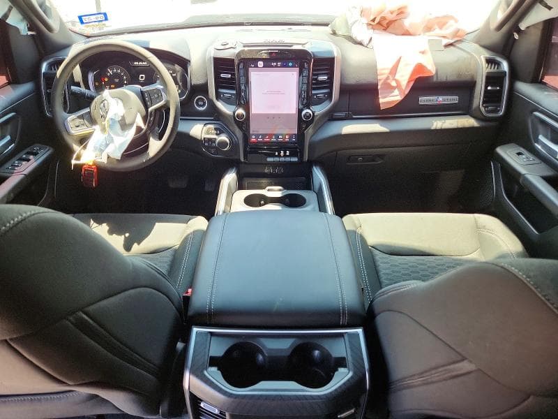 2025 RAM 1500 BIG HORN 8