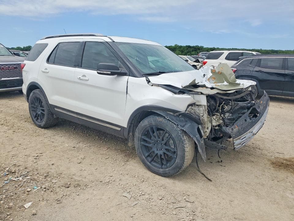 2019 FORD EXPLORER XLT 4