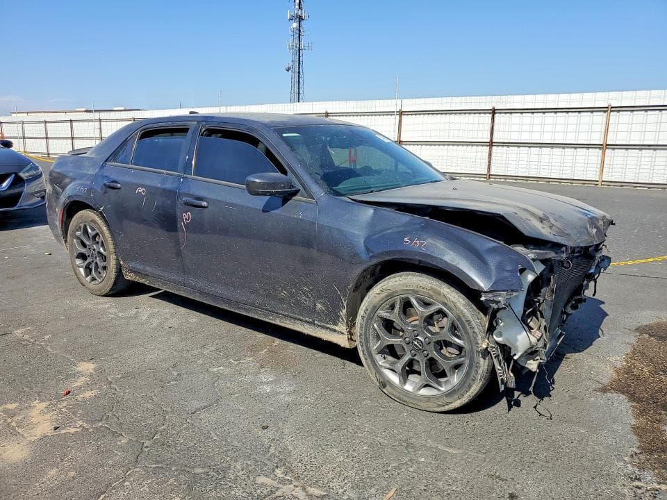 2018 CHRYSLER 300 S 4