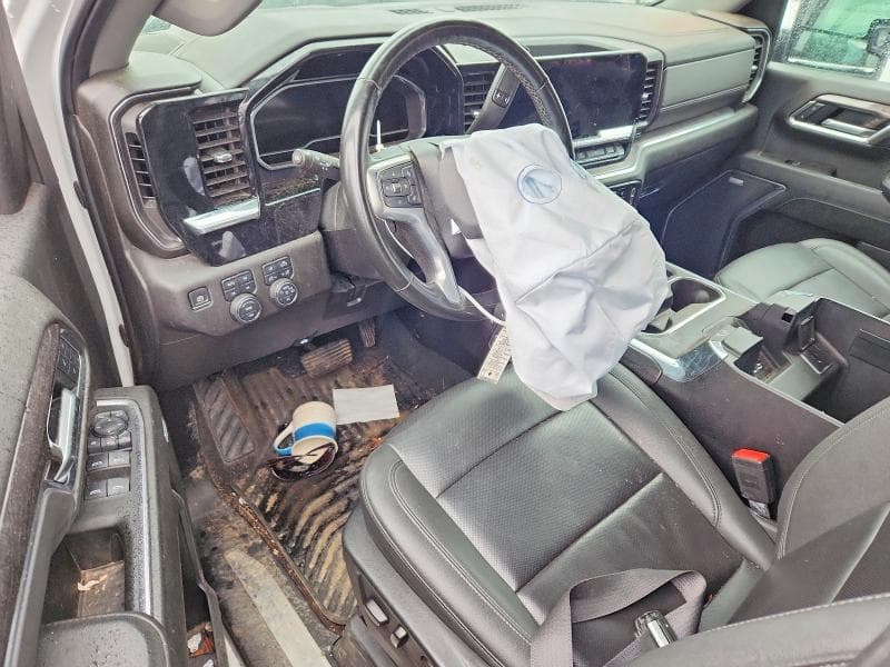 2025 CHEVROLET SILVERADO K3500 LTZ 8