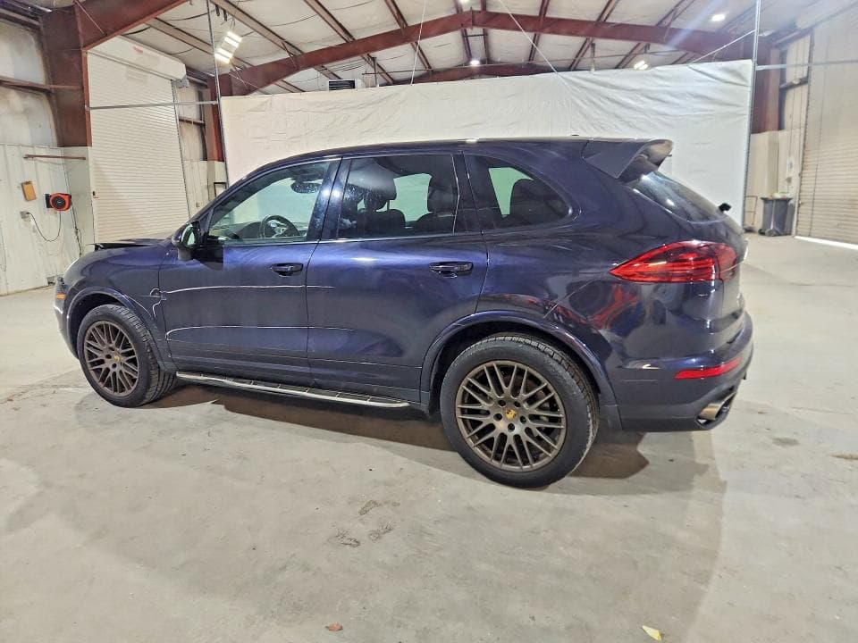 2017 PORSCHE CAYENNE 2