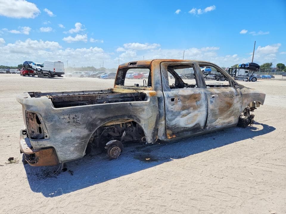 2021 RAM 1500 CLASSIC TRADESMAN 3