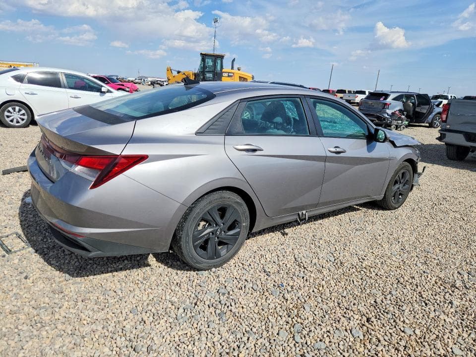 2022 HYUNDAI ELANTRA SEL 3