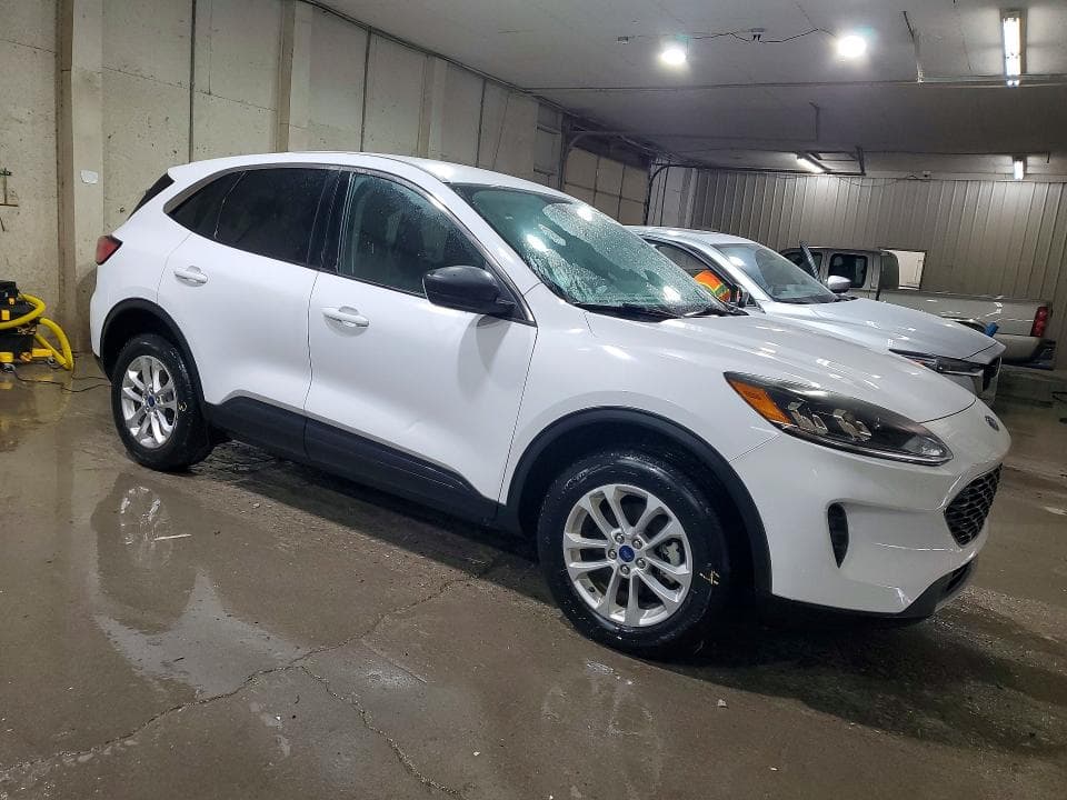 2022 FORD ESCAPE SE 4