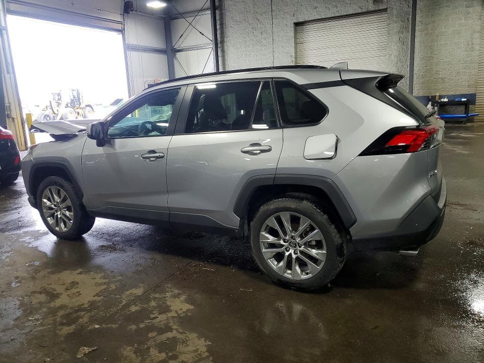 2021 TOYOTA RAV4 XLE PREMIUM 2