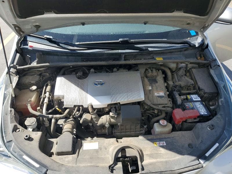 2017 TOYOTA PRIUS THREE 11