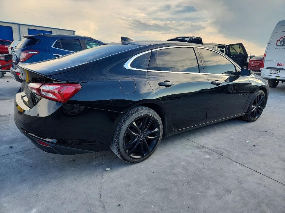 2021 CHEVROLET MALIBU LT 3