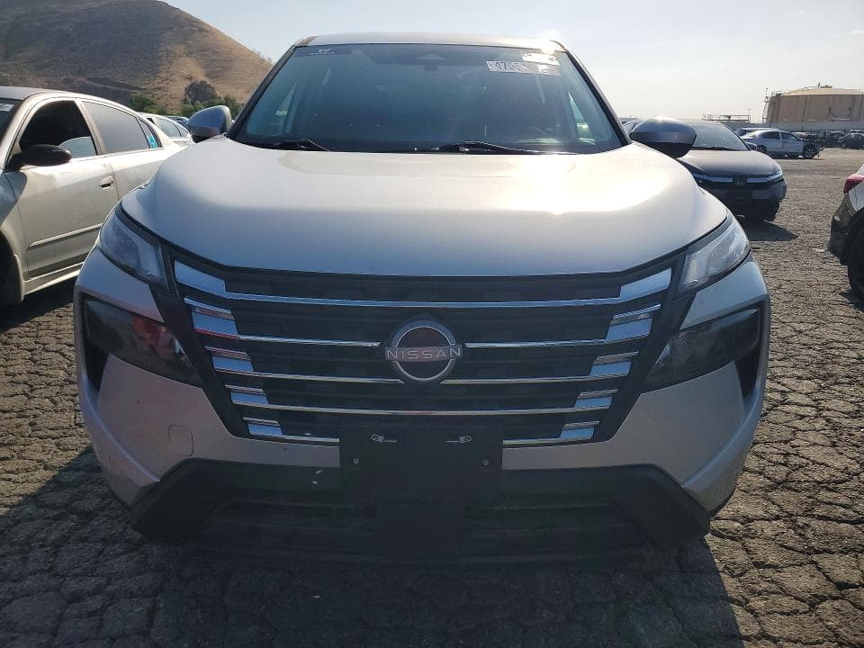 2024 NISSAN ROGUE SV 5