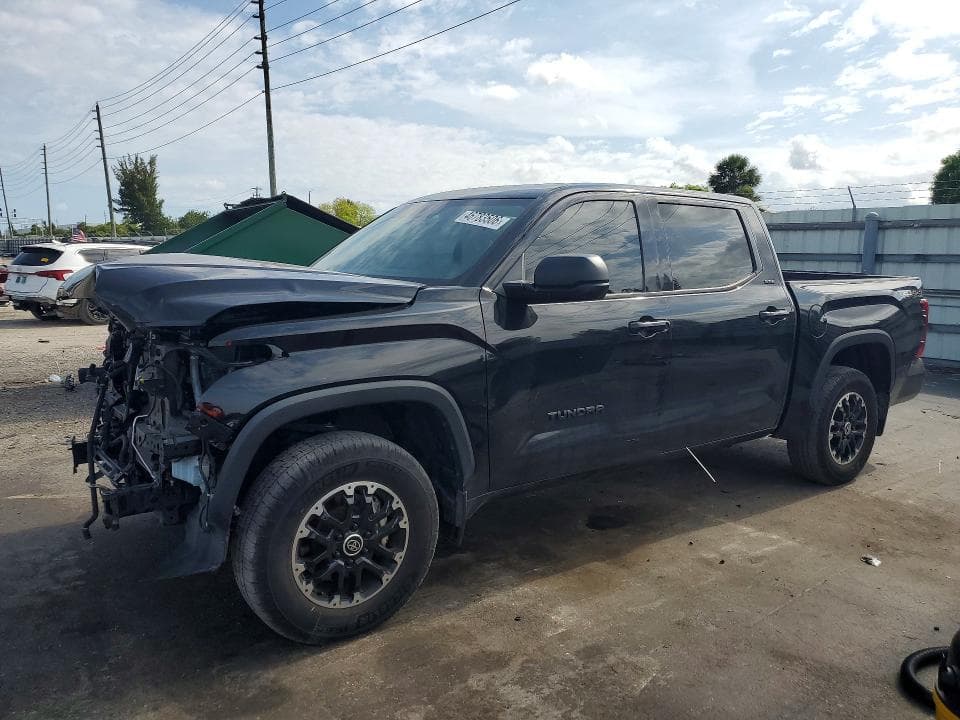 2023 TOYOTA TUNDRA SR5