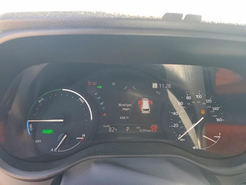 2025 TOYOTA SIENNA LE 9