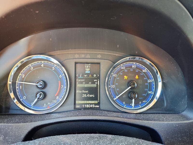2018 TOYOTA COROLLA SE 9