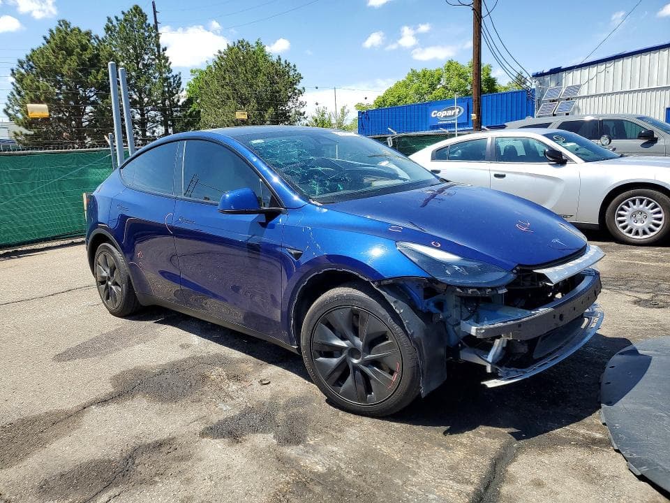 2024 TESLA MODEL Y 4