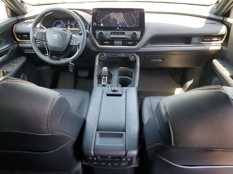 2025 TOYOTA GRAND HIGHLANDER HYBRID MAX PLATINUM 8