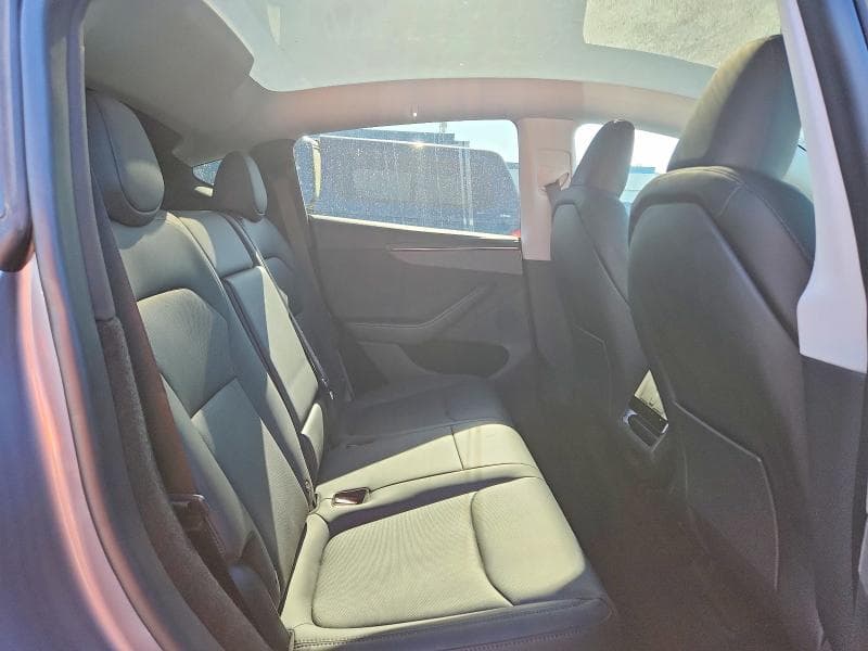 2026 TESLA MODEL Y 10