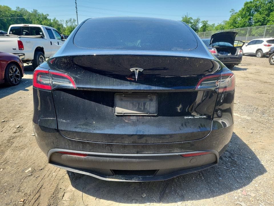2023 TESLA MODEL Y 6