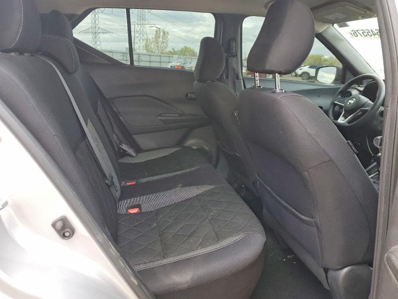 2019 NISSAN KICKS S 10