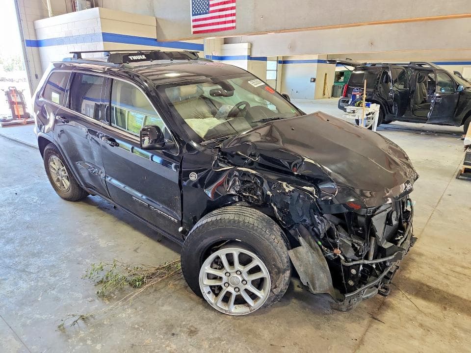2019 JEEP GRAND CHEROKEE LAREDO 4