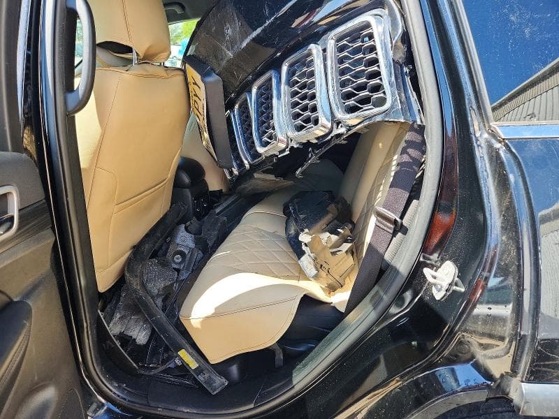 2019 JEEP GRAND CHEROKEE LAREDO 11