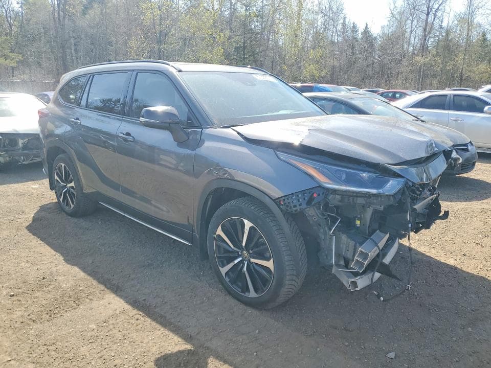 2021 TOYOTA HIGHLANDER XSE 4