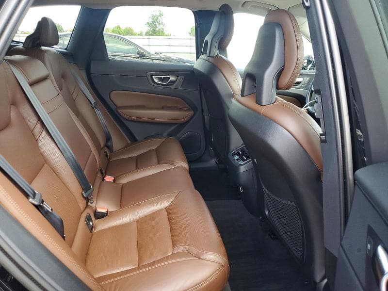 2018 VOLVO XC60 T6 11