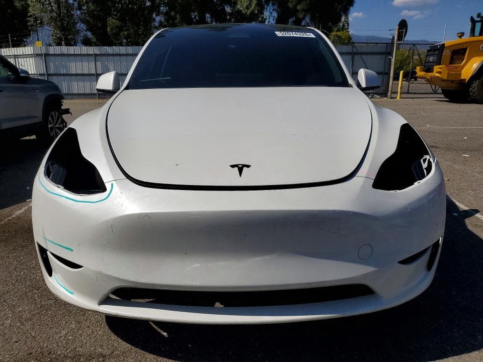 2023 TESLA MODEL Y 5