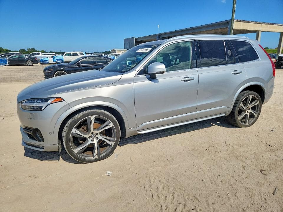 2017 VOLVO XC90 T6 - 1