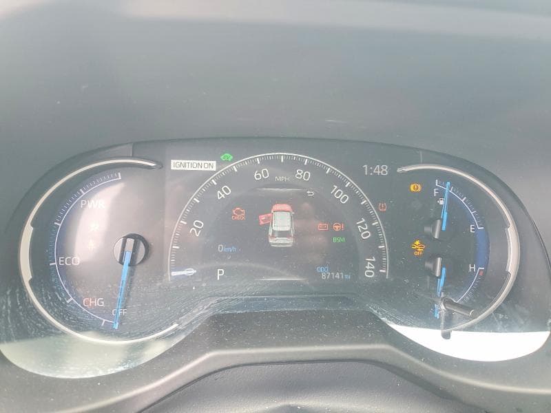 2025 TOYOTA RAV4 HYBRID XLE 9