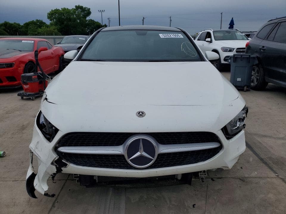 2019 MERCEDES-BENZ A 220 5