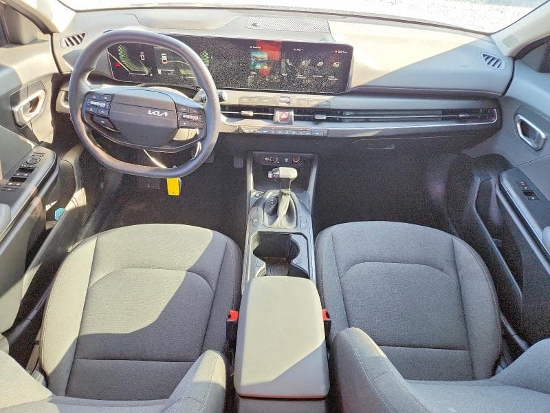2025 KIA K4 LXS 8