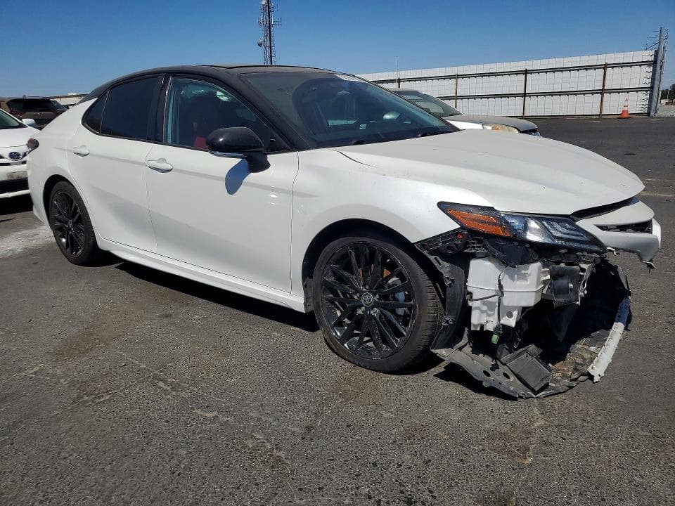 2024 TOYOTA CAMRY XSE 4