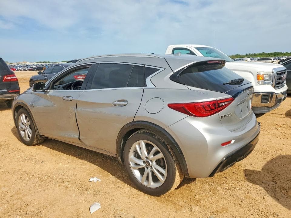2019 INFINITI QX30 LUXE 2