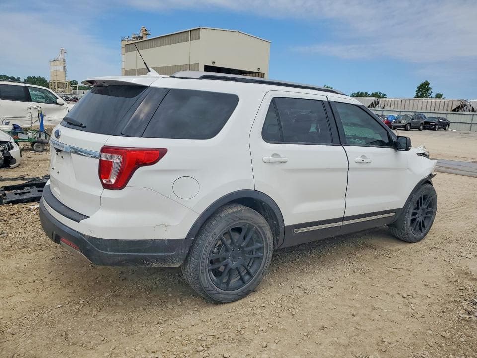 2019 FORD EXPLORER XLT 3