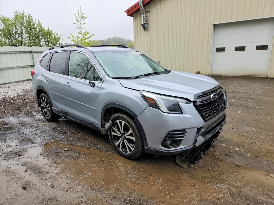 2022 SUBARU FORESTER LIMITED 4